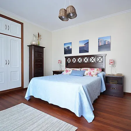 Apartman Con Terraza En El Entorno De *