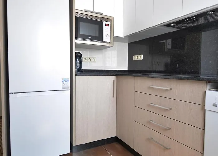 Con Terraza En El Entorno De Санхенхо